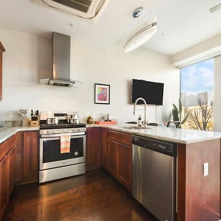 Hostwise Stays - The Washington At Chatham - Free Parking, Private Gym, Skyline Views! ピッツバーグ エクステリア 写真