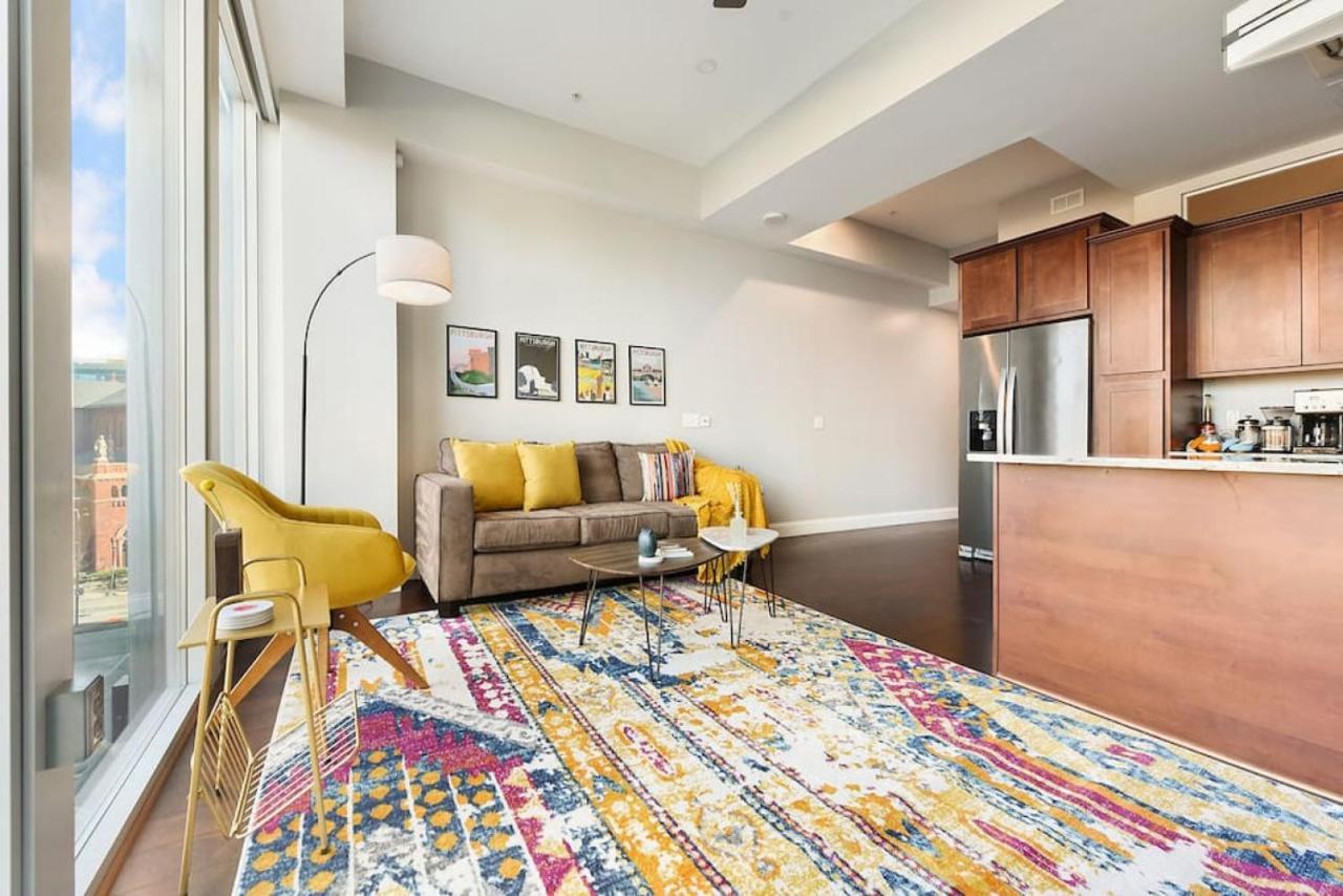 Hostwise Stays - The Washington At Chatham - Free Parking, Private Gym, Skyline Views! ピッツバーグ エクステリア 写真