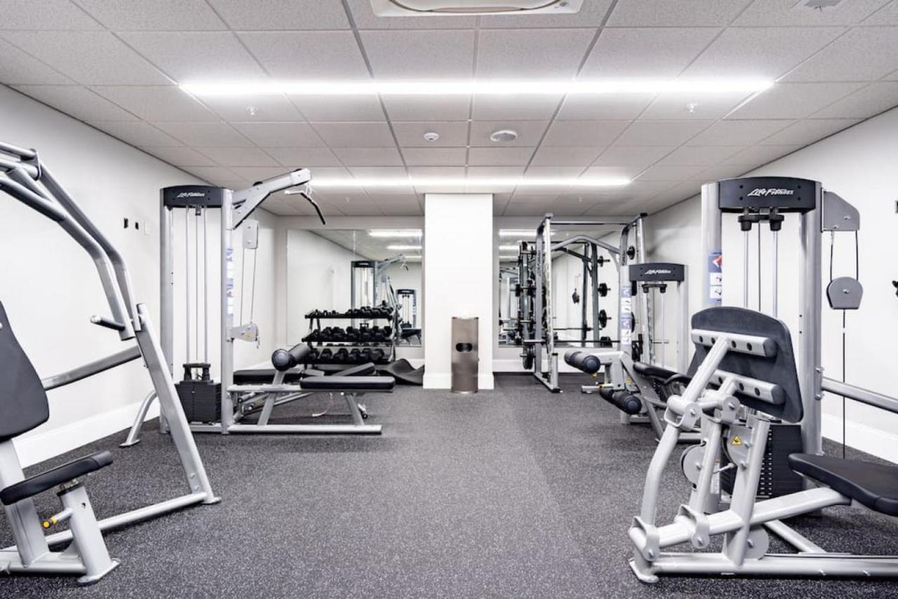 Hostwise Stays - The Washington At Chatham - Free Parking, Private Gym, Skyline Views! ピッツバーグ エクステリア 写真