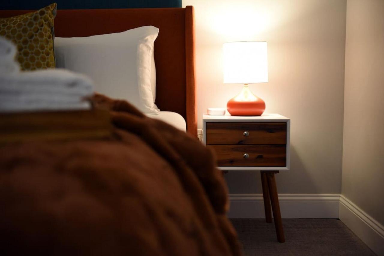Hostwise Stays - The Washington At Chatham - Free Parking, Private Gym, Skyline Views! ピッツバーグ エクステリア 写真