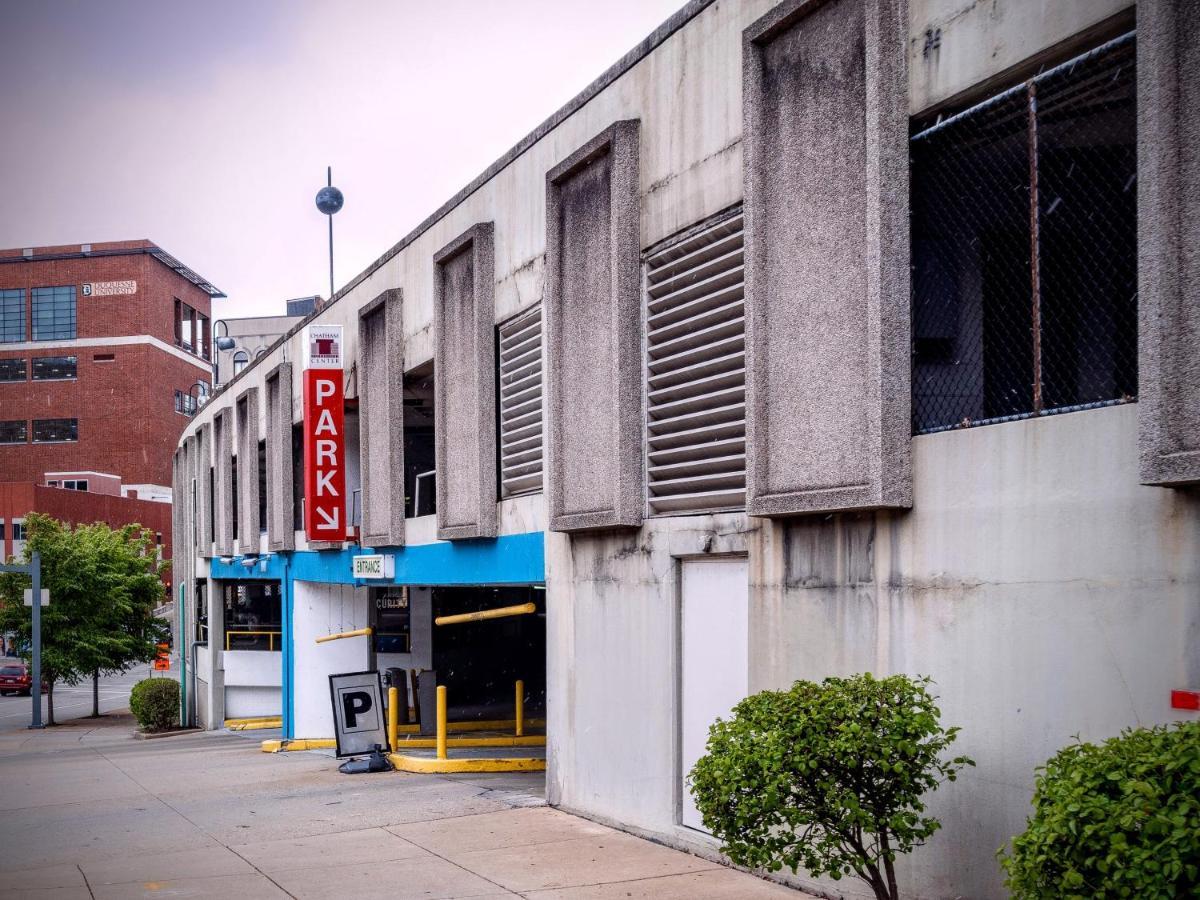 Hostwise Stays - The Washington At Chatham - Free Parking, Private Gym, Skyline Views! ピッツバーグ エクステリア 写真
